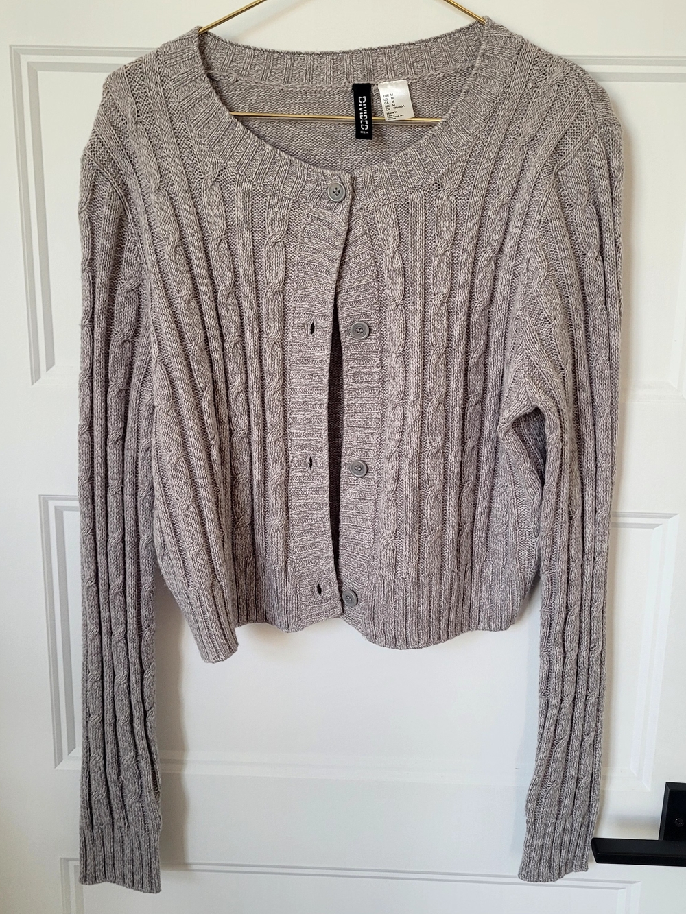 Trendy H&M Divided Cropped Cable-Knit Button-Up Cardigan in Grey - Size Medium
